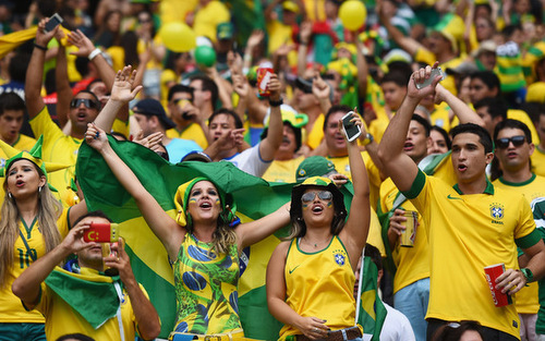 World Cup 2014: Bão từ Brazil nổi lên lúc nửa đêm