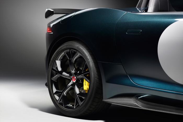 Lộ diện mẫu xe nhanh nhất của Jaguar 9