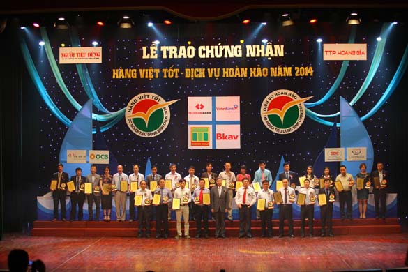 Techcombank đạt Top 10 “Hàng Việt tốt - Dịch vụ hoàn hảo 2014”