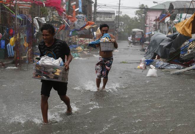 Cận cảnh bão Rammasun càn quét tan hoang Philippines