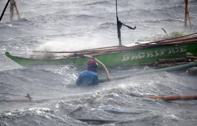 Hình ảnh bão thần sấm Rammasun tàn phá Philippines, ảnh 11