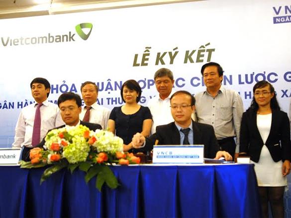 Vietcombank cử nhân tài sang Ngân hàng Xây dựng