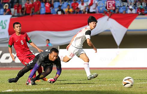 U19 Việt Nam thắng nhẹ đương kim vô địch U19 Indonesia với tỷ số 3 - 1