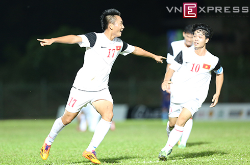 Thắng Campuchia 3- 0, U19 Việt Nam đối đầu U19 Thái Lan ở bán kết