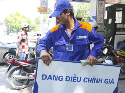 Giá xăng bất ngờ giảm ngay trước kỳ nghỉ lễ
