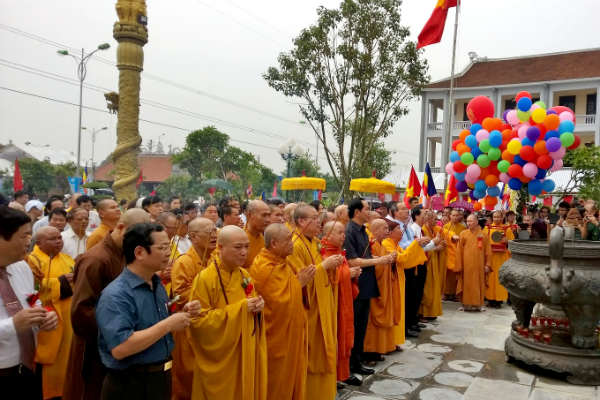 Khánh thành tượng phật 150 tấn tại Nam Định