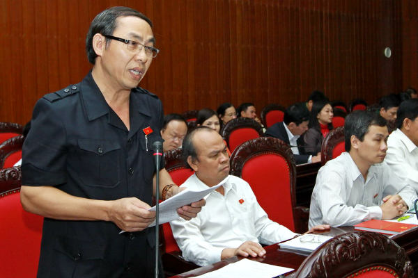 Không thể cấm kinh doanh mại dâm