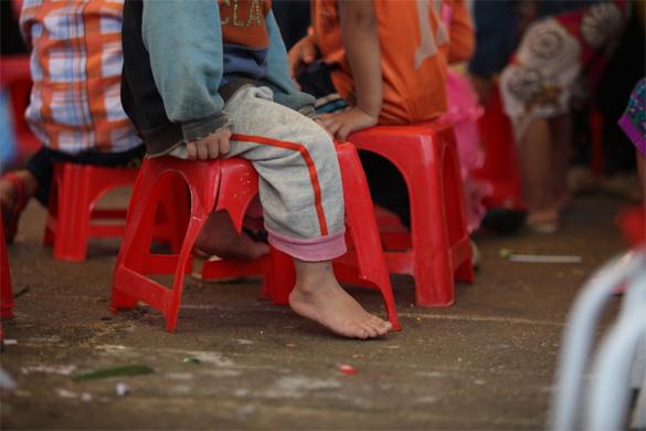 Những bàn chân trần xé đá đến trường ở Xín Mần, Hà Giang - ảnh 4