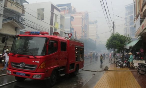 Cháy lớn ngay trung tâm thành phố Long Xuyên