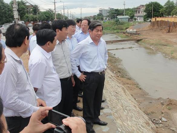 Bộ trưởng Bùi Quang Vinh và đoàn công tác kiểm tra tiến độ tiểu dự án hạ tầng đô thị Thành phố Vinh