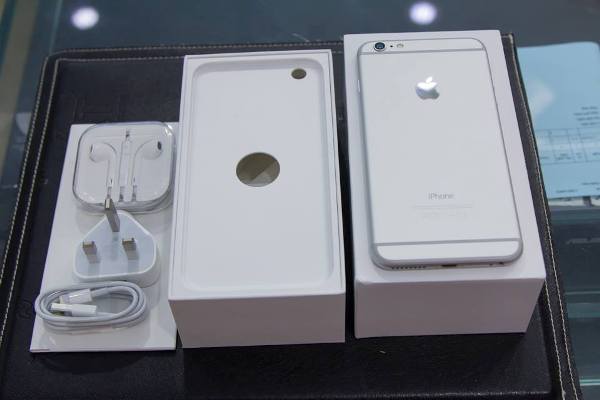 Hộp và phụ kiện iPhone 6 và iPhone 6 Plus