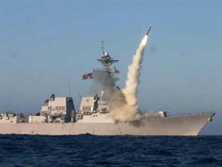 Mỹ không kích IS tại Syria bằng tên lửa Tomahawk
