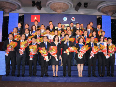 Ban chấp hành Hội Doanh nhân trẻ TP.HCM nhiệm kỳ mới gồm 38 thành viên chính thức ra mắt