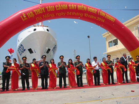 Cảnh sát biển Việt Nam hạ thủy tàu hiện đại có sân đỗ trực thăng - 3