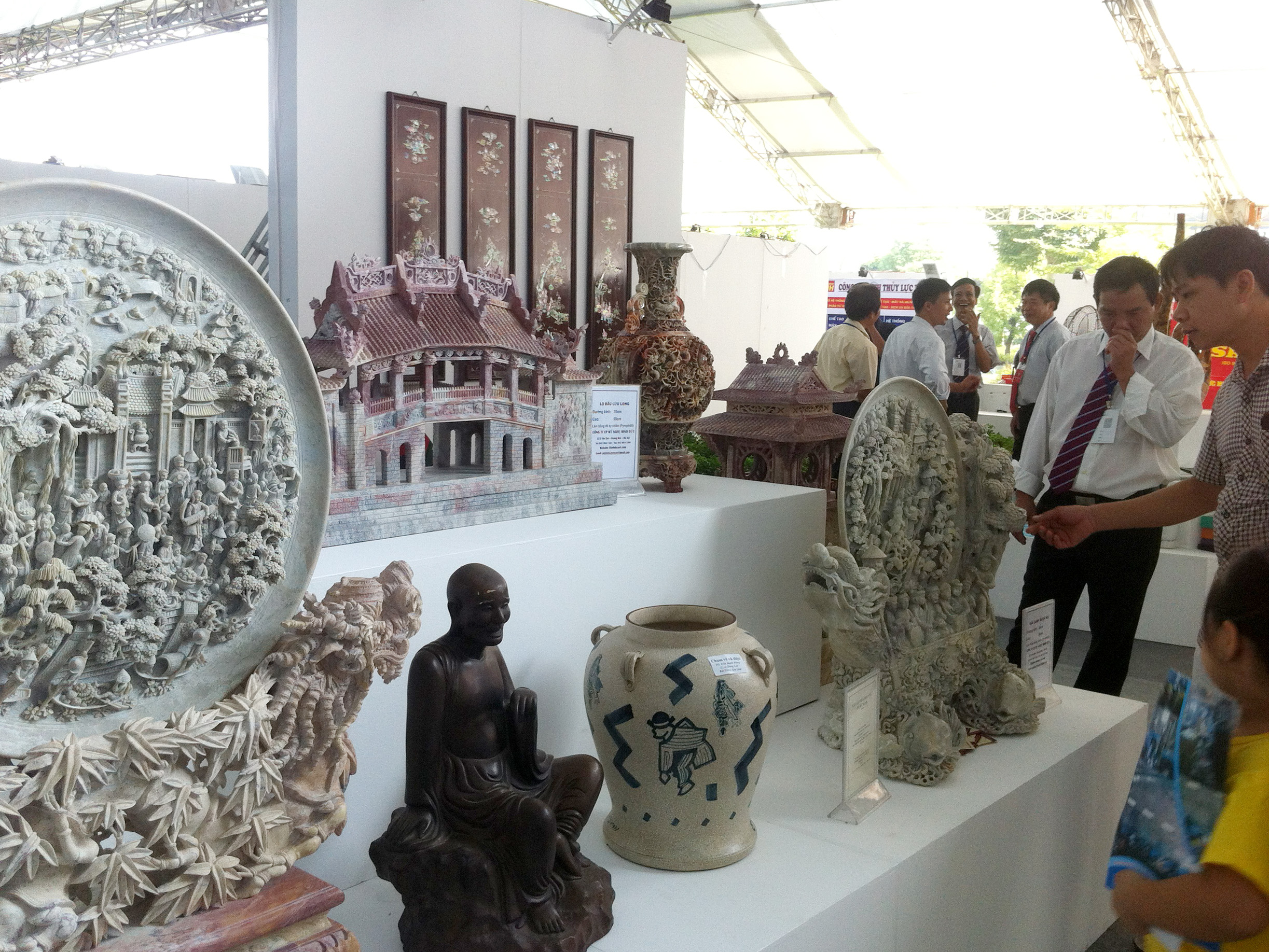 Triển lãm kinh tế xã hội Hà Nội