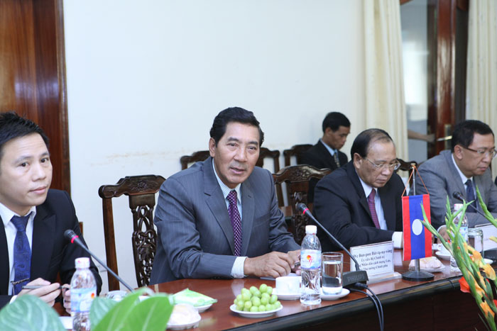 Bộ trưởng Bùi Quang Vinh tiếp Phó Thủ tướng Lào