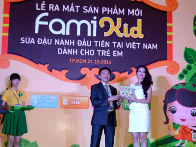 Vinasoy ra mắt sữa đậu nành Fami Kid dành cho trẻ em