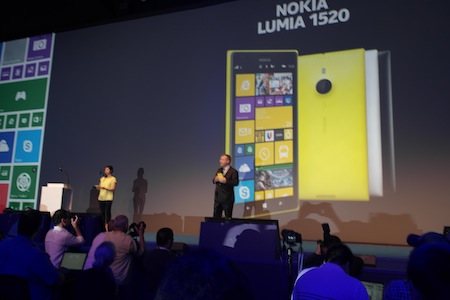 Nokia trình làng Lumia 1520 và máy tính bảng đầu tiên