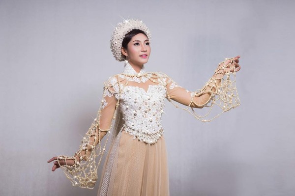 Chiêm ngưỡng áo dài 5 tỷ của Hoa hậu Thu Thảo tại thi Miss International