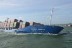 Tàu chở 700 container chìm ngoài khơi Việt Nam
