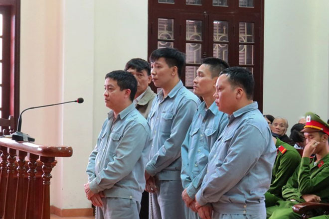 “Đút túi” hơn 1,35 tỷ đồng, 5 thanh tra giao thông lĩnh 195 tháng tù