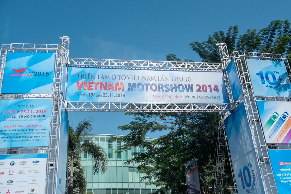 Khai hội triển lãm ô tô lớn nhất Việt Nam