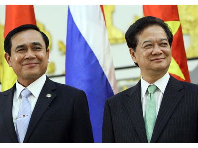Thủ tướng Thái Lan hội đàm với lãnh đạo Việt Nam