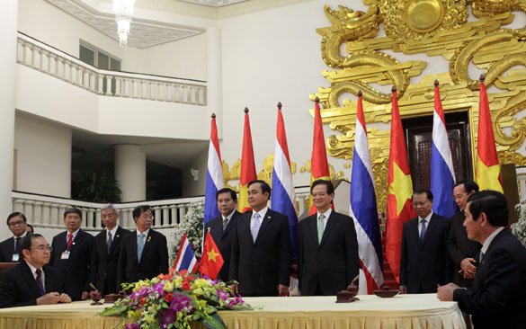 Tân Thủ tướng Thái Lan hội đàm với lãnh đạo Việt Nam