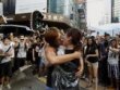 Cầu hôn lãng mạn giữa điểm biểu tình tại Hong Kong
