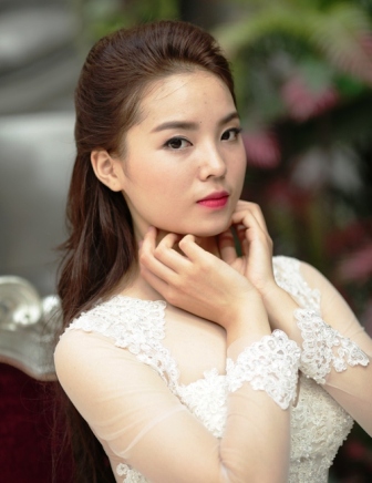 Nét trẻ trung, xinh đẹp của tân hoa hậu Việt Nam 2014.