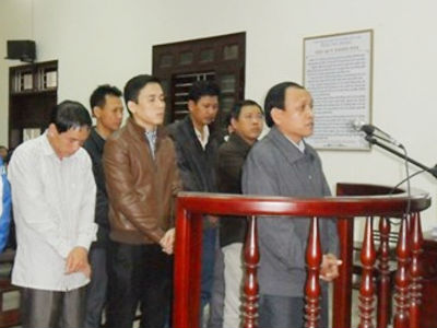 Thanh Hóa xét xử cán bộ huyện Mường Lát xà xẻo dự án đường giao thông