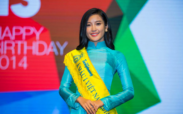 Á hậu 1 Huyền My duyên dáng, dịu dàng với áo dài
