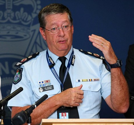 Cảnh sát trưởng bang Queensland Ian Stewart.