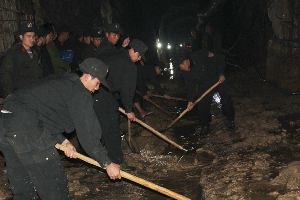 Diễn biến cứu hộ 12 người trong vụ sập hầm thủy điện Lâm Đồng