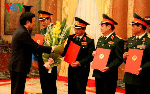 Phong hàm Thượng tướng cho 4 sĩ quan quân đội