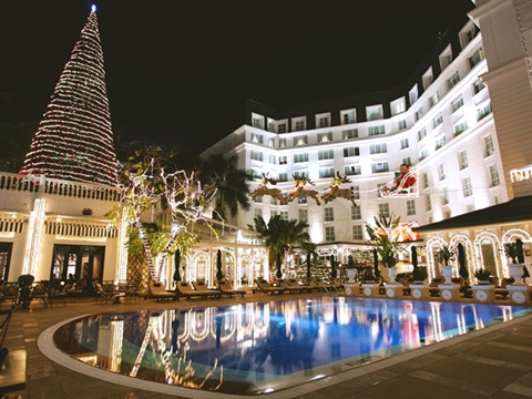 Tiệc Giáng sinh tại khách sạn 5 sao có giá bao nhiêu?