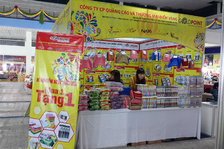 Khai màn Hội chợ Khuyến mại Tết 2015 tại Hà Nội