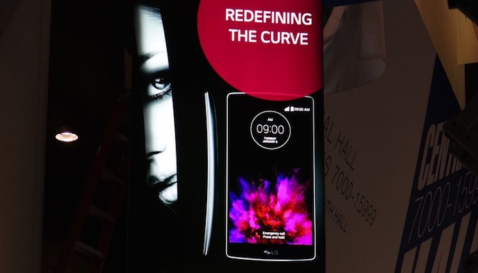 LG sẵn sàng trình làng smartphone màn cong G Flex 2