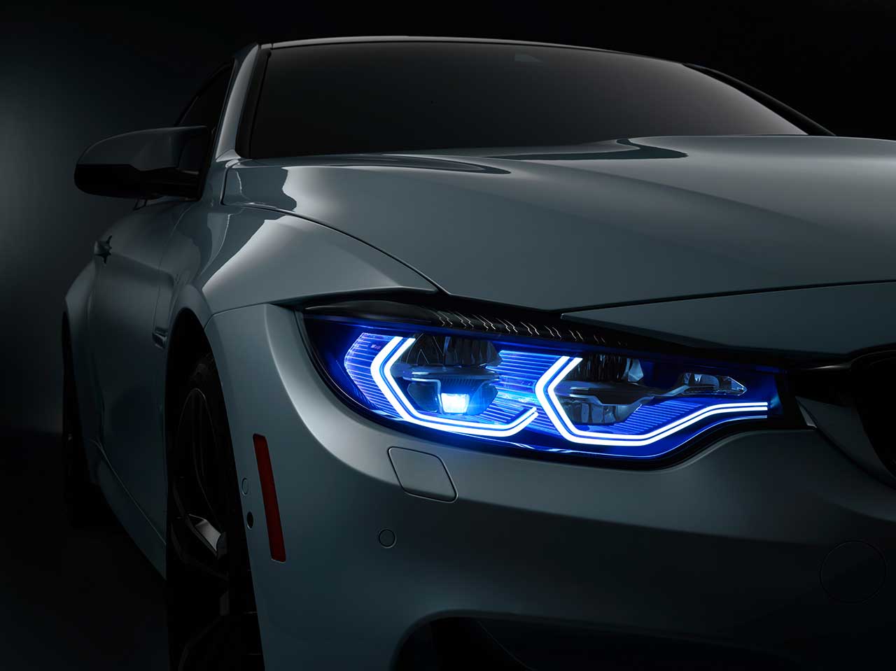 BMW M4 Iconic Lights Concept: Ánh sáng ma thuật
