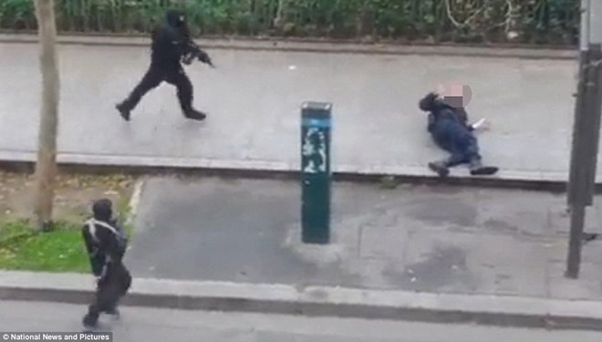 3 kẻ xả súng tại Pháp làm 12 người thiệt mạng