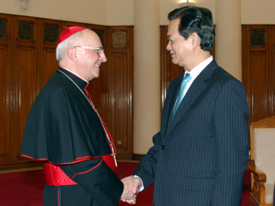 Thủ tướng tiếp Bộ trưởng Truyền giáo Tòa thánh Vatican