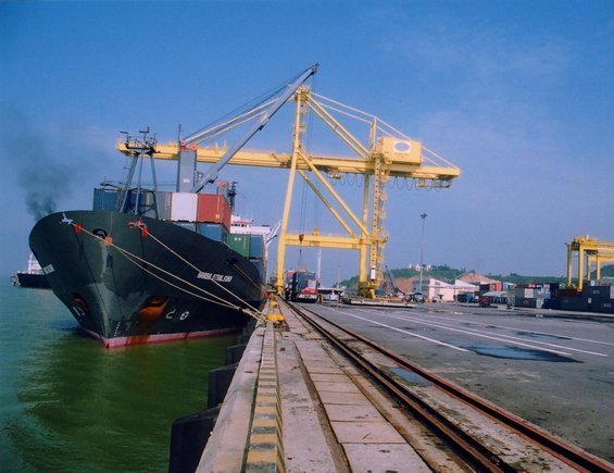 Cảng Đà Nẵng: Đăng ký mua gấp 3 lần cổ phần chào bán
