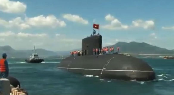 Hải quân Việt Nam tiếp nhận tàu ngầm Kilo 184 Hải Phòng