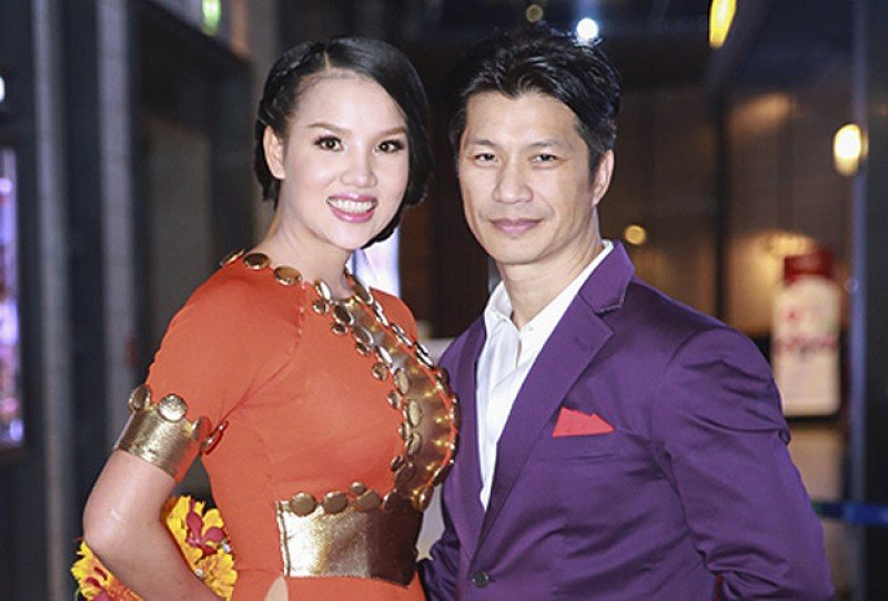 Vợ chồng Dustin Nguyễn tình tứ trong lễ ra mắt phim