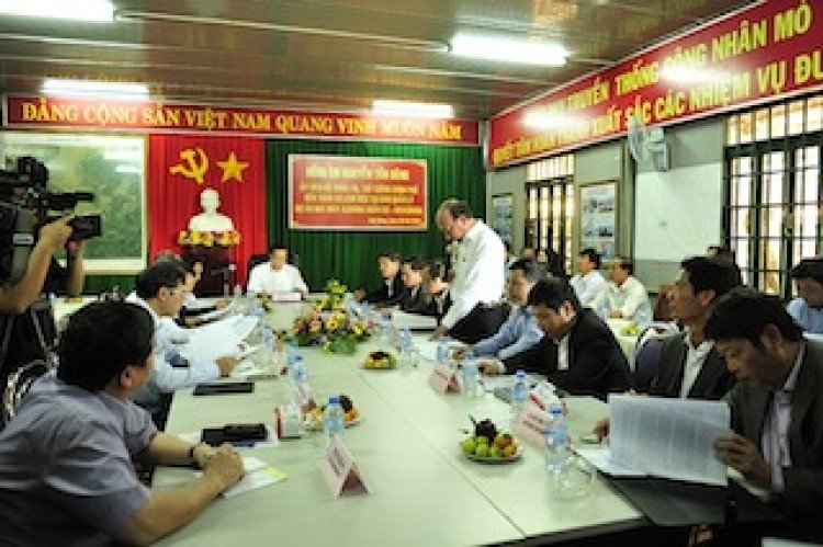 Thủ tướng Nguyễn Tấn Dũng làm việc tại Dự án Alumin Nhân Cơ