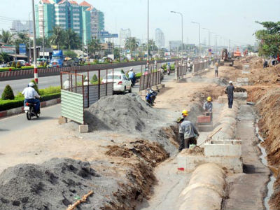 Tiến độ dự án mở rộng xa lộ Hà Nội rất chậm