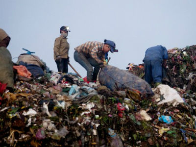 Mỗi ngày Tết, Hà Nội thải ra hơn 7.000 tấn rác