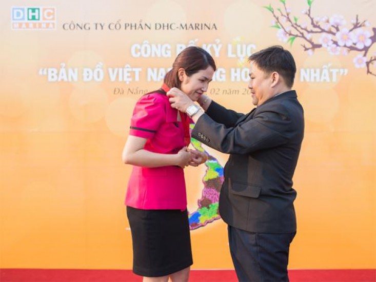 Bản đồ Việt Nam bằng hoa lớn nhất Việt Nam - 15