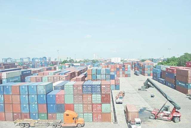Hơn 1.000 container hàng tồn tại cảng Sài Gòn: Xử lý nhanh, tránh lãng phí