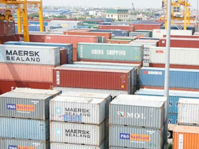 Lúng túng xử lý container bỏ hoang tại cảng biển